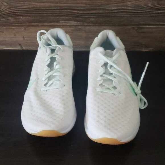 New Nike Renew Ride Womens White‎ Sneakers Size 9 Lightweight Walking Everyday - Picture 3 of 9
